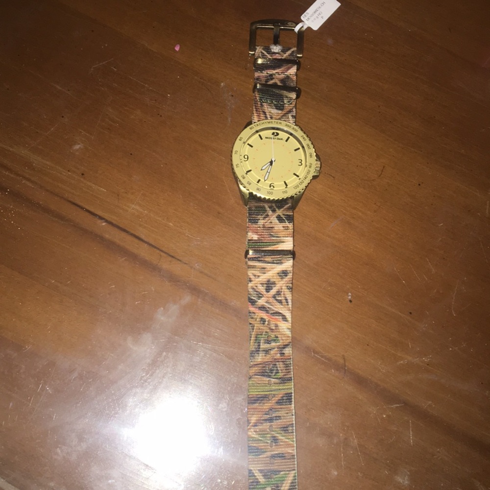 Mossy oak watch